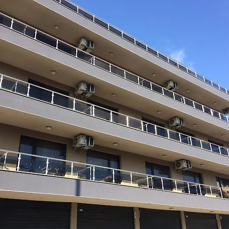 Palm Deluxe Apartahotel